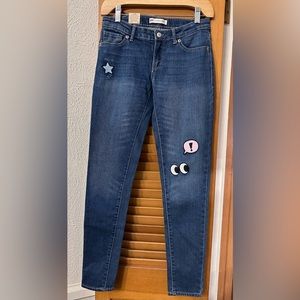 NWT Levi’s 710 Super Skinny with Patches Jeans Size 14 Regular